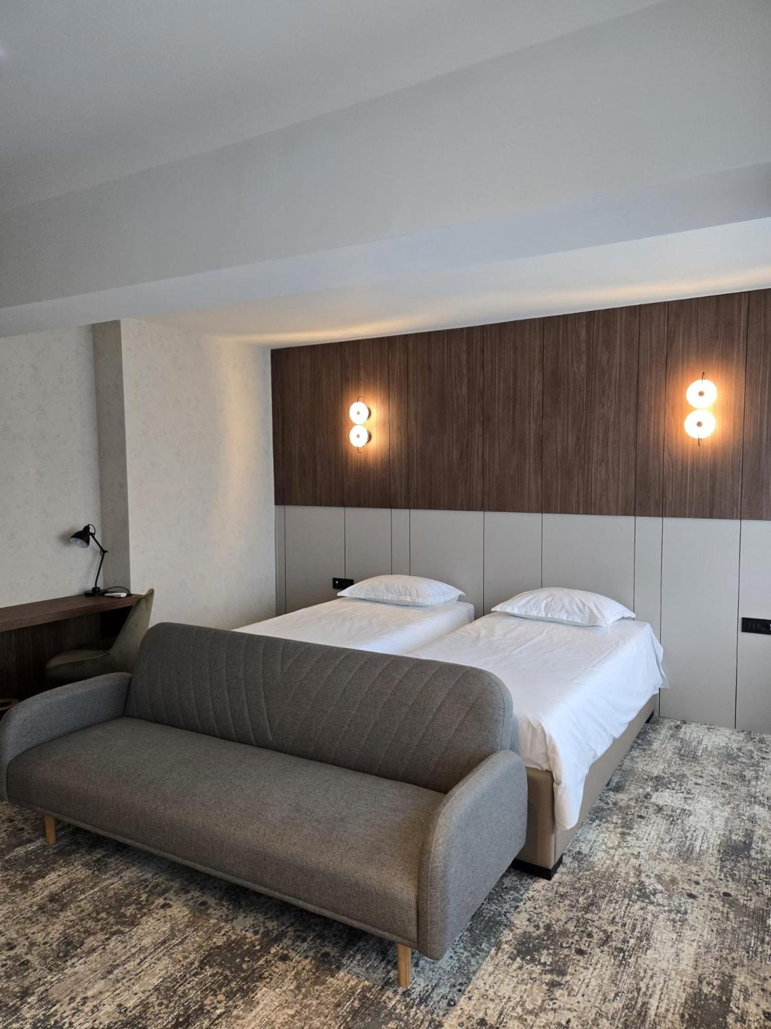 Hotel Savior فاسلوي المظهر الخارجي الصورة